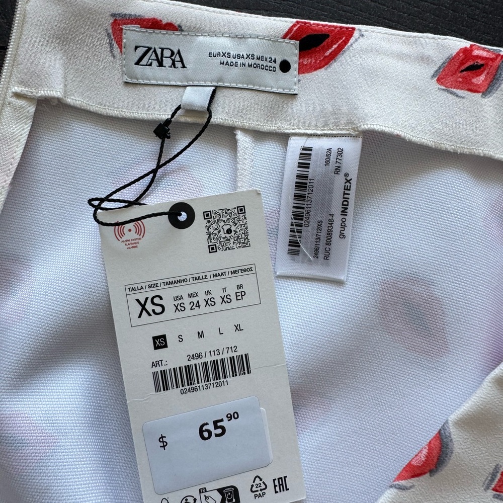 Zara Cream Blouse with Red Lip Pattern and Skirt Set - Picture 7 of 7
